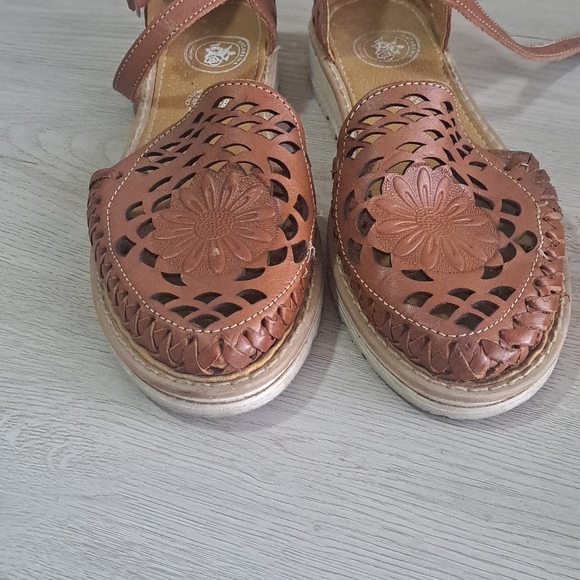 Leather Sandles - Picture 2 of 3